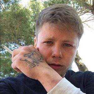 Meet your Posher, Justin